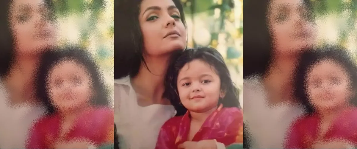 Bocah digendong Pooja Bhatt ternyata aktris Bollywood bayaran awal Rp 279 juta, ini 11 transformasinya