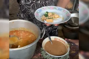  Ibu ini jual bubur sepiring Rp 1.000, lebih murah dari uang parkir