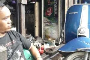 Bengkel tertua khusus Vespa di Indonesia ini dulunya bengkel onthel
