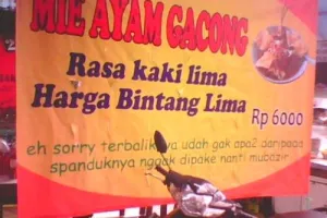 He,he,he, nama warungnya kok begini ya?