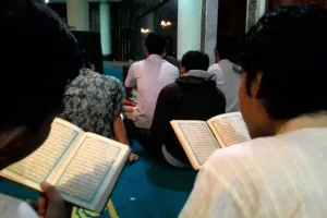 Ingin hafalkan Al-Baqarah dalam 10 hari? Komunitas ini siap bantu kamu