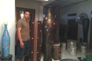 Anto, mulai usaha saat semester 7, kini eksportir andal lantai keramik