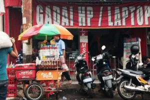 6 Barang yang sering digadai mahasiswa saat 'kiriman terlambat'