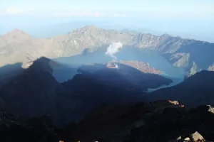 Gunung Rinjani Meletus, Bandara Ngurah Rai Bali ditutup sementara