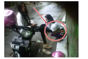 Pamer foto kaki dicium teman, gadis ini dihujat netizen