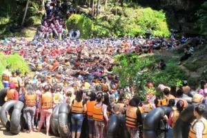 Pengunjung di Goa Pindul dibatasi, membludak nggak keruan