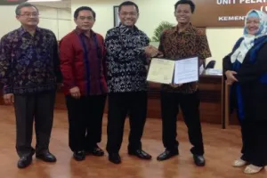 Kusrin si perakit TV akhirnya raih sertifikasi SNI dari Kemenperin