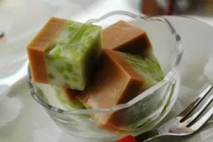 Cendol juga bisa dibuat puding yang enak lho! Ini resepnya