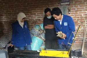 Mahasiswa ITS bikin mesin penyayat bambu yang memudahkan perajin