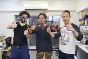 Aksesori ini bikin tangan kamu nggak pegal saat berburu Pokemon Go