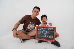 Pemuda ini kumpulkan koin untuk membantu anak tak mampu sekolah