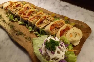 Perkenalkan Pizza Lemper, kuliner yang lagi hits banget di Bandung