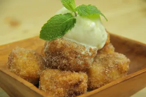 Pisang goreng kayu manis yang bikin santaimu makin maknyus 