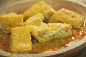 Tak perlu ke Cirebon, begini resep Tahu Gejrot yang dijamin lezat abis
