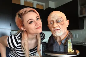 12 Kue ulang tahun ini punya bentuk yang bikin merinding