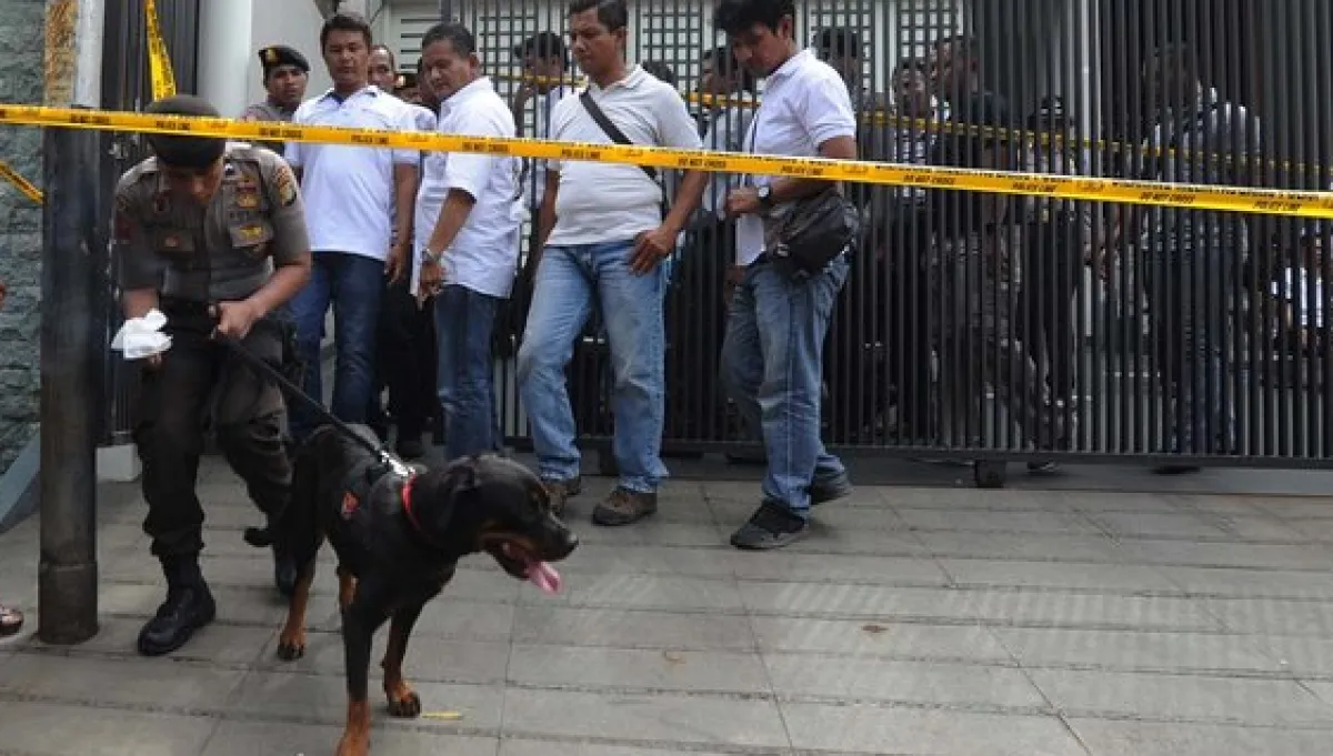 Ternyata pelaku pembunuhan di Pulomas melawan polisi dengan pedang