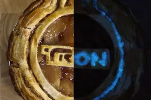 Tampilan pie glow in the dark, apa rahasianya ya? 