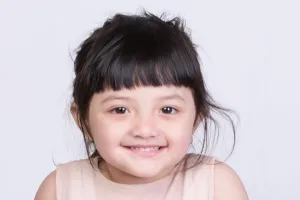 7 Tingkah Arsy bergaya bak orang dewasa, bikin gemas maksimal