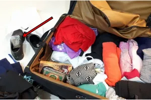 Wanita ini dititipi koper teman dari luar negeri, isinya bikin syok