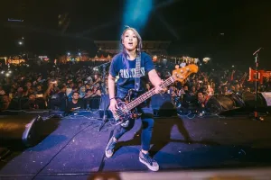 7 Potret Chua Kotak manggung di Aceh ini beda banget, awas pangling