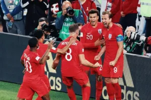 9 pesona Ruby Mae, pacar Delle Ali yang seksinya nggak ketulungan