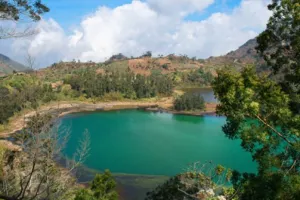 Ini lho dingin yang terasa di Dieng, sampai terbentuk es batu