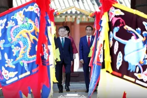 Jokowi ke Korea, ini kesan dalam Presiden Moon pakai bahasa Indonesia