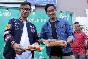 9 Bukti 'persaingan bisnis' Gibran vs Kaesang ini malah bikin ngakak