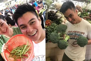 Gaya 5 seleb pria saat belanja di pasar tradisional, nggak neko-neko