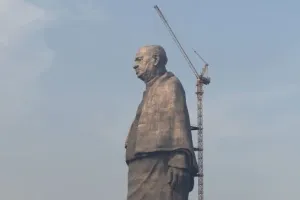 Patung setinggi 182 meter ini habiskan dana Rp 6 miliar, wow!