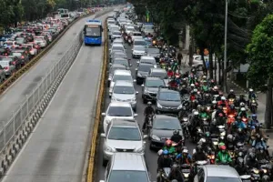 Kemacetan Jabodetabek rugikan Rp 65 T per tahun, hanya jadi asap