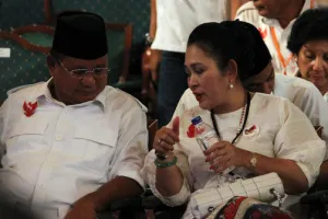 Beredar video Titiek semangati Prabowo jelang debat, ini ucapannya