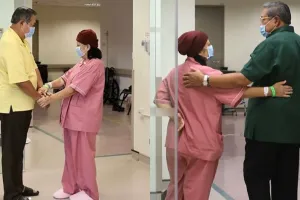 8 Momen romantis SBY saat dampingi Ani Yudhoyono sakit, bikin haru