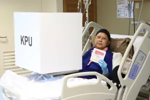 10 Momen Ani Yudhoyono nyoblos di Singapura, terbaring di atas ranjang