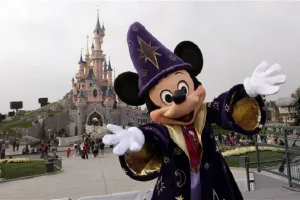 5 Spot keren ini bisa kamu nikmati di Hong Kong Disneyland