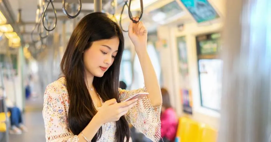 Perlu dicontoh, ini 7 etika orang Jepang ketika menaiki KRL