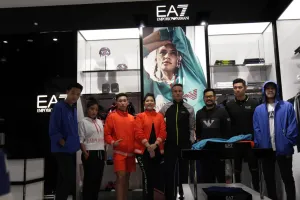 Bergaya sporty, begini koleksi spring summer dari Emporio Armani