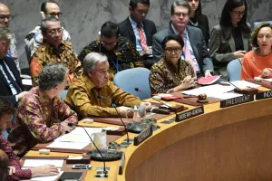 Dipimpin Indonesia, ini 7 potret peserta sidang DK PBB kenakan batik