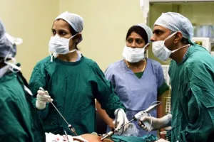 Tak disangka, dokter temukan 116 paku dan kawat dalam perut pria ini