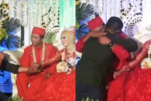 Datang ke pernikahan mantan, pria ini sumbang lagu sambil menangis