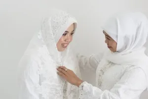 Jelang menikah, ini 10 potret haru pengajian putri Khofifah