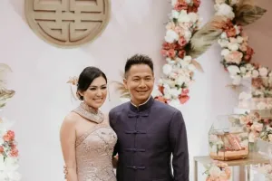 4 Seleb ganteng ini taklukkan hati pengusaha kaya