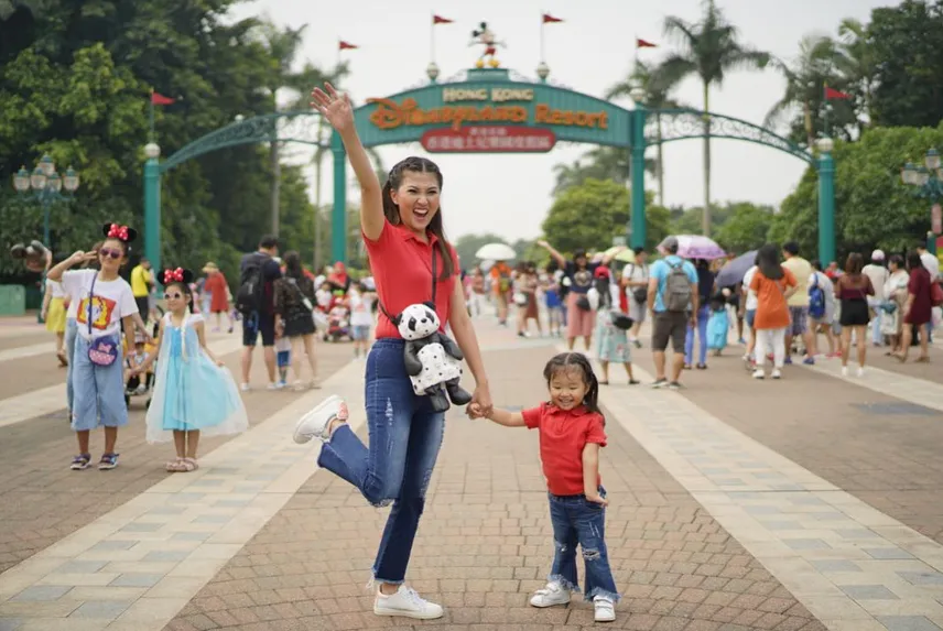 Seleb hobi koleksi sneakers © 2019 brilio.net Seleb hobi koleksi sneakers © 2019 brilio.net