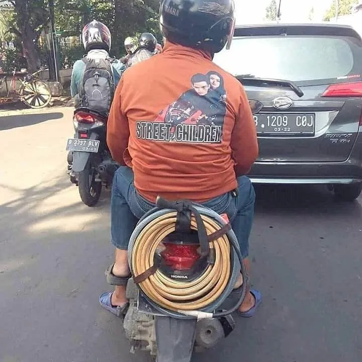 pelesetan nyeleneh merek terkenal © 2019 instagram.com pelesetan nyeleneh merek terkenal © 2019 instagram.com