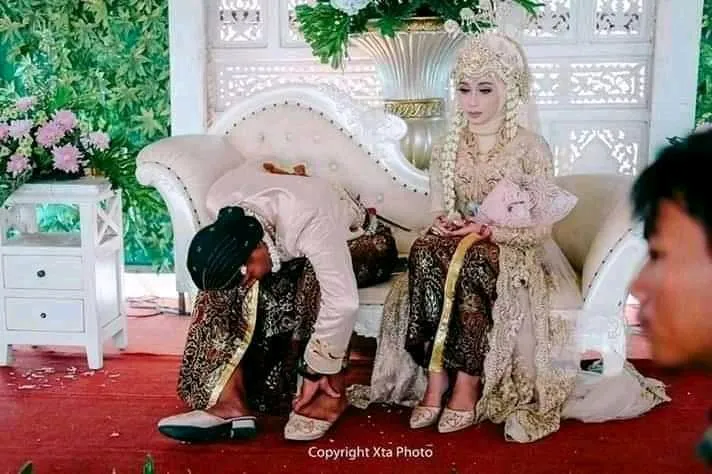 pengantin pria tingkahnya ngakak © berbagai sumber pengantin pria tingkahnya ngakak © berbagai sumber