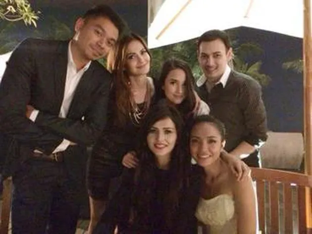 kedekatan Cut Tary dan Richard Kevin © 2019 berbagai sumber