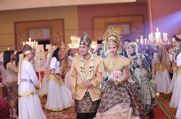 seleb nikah adat Palembang © 2019 berbagai sumber