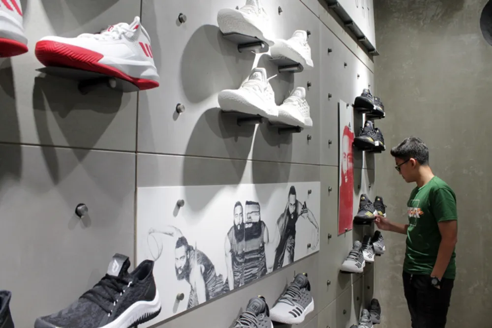 Sepatu Branded Murah © 2019 brilio.net