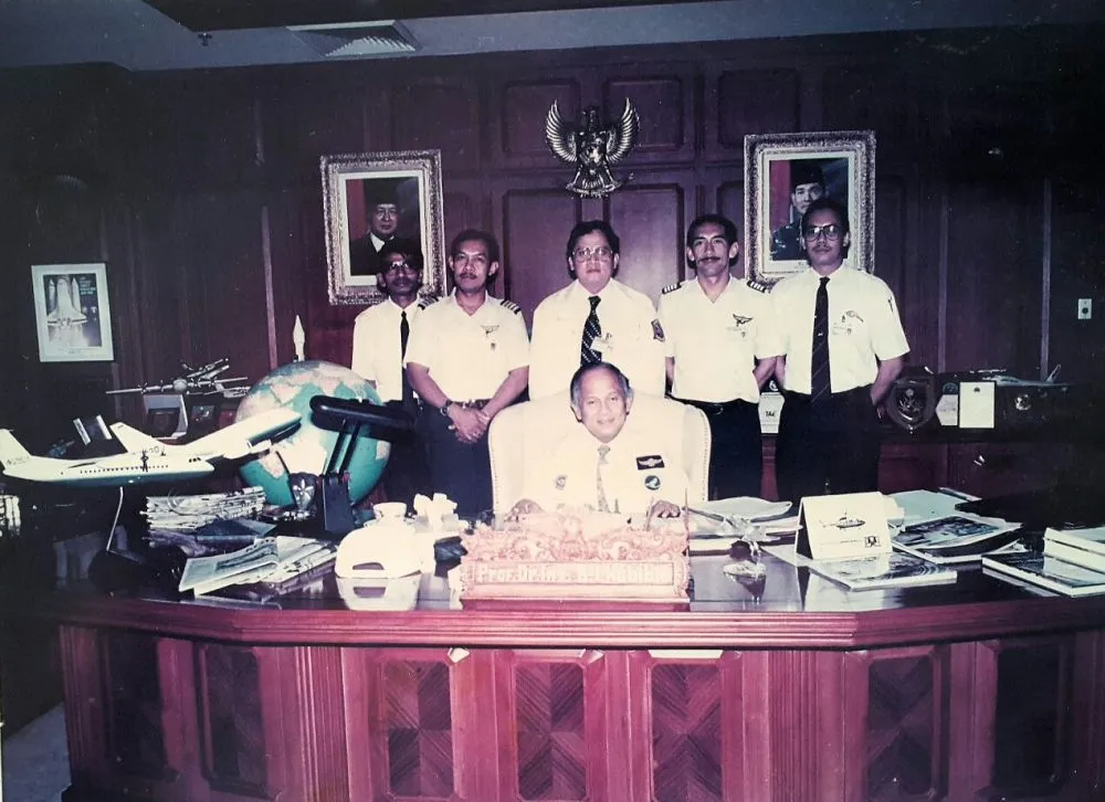 Captain Sumarwoto dok. pribadi keluarga Captain Sumarwoto dok. pribadi keluarga