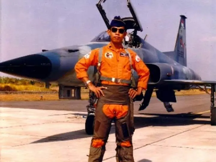 Captain Sumarwoto dok. pribadi keluarga Captain Sumarwoto dok. pribadi keluarga